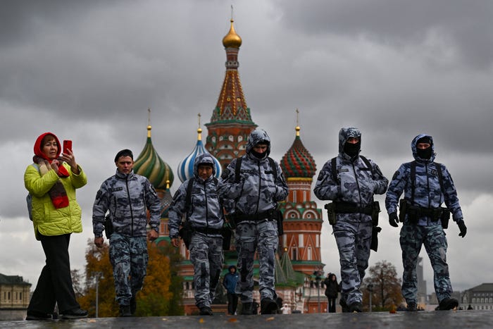 Russian Banker Warns Economy Faces Crisis Amid Inflation Focus