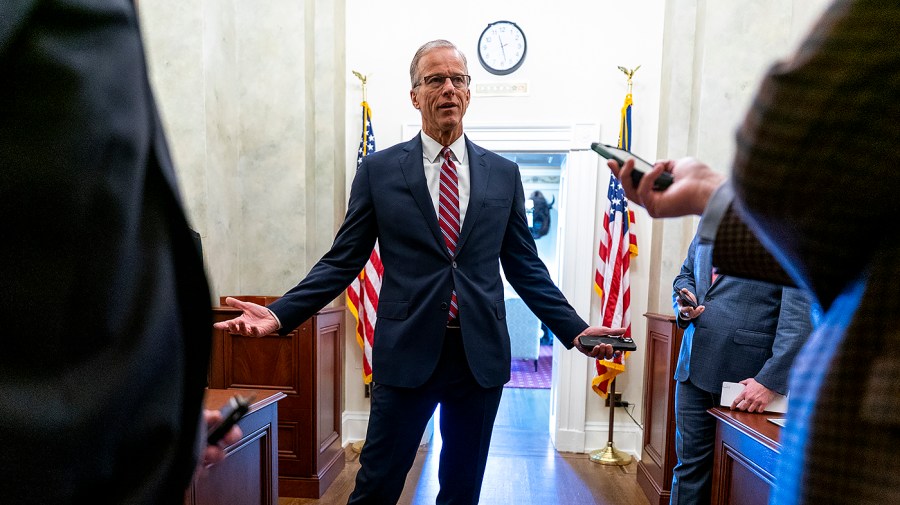 Senate Republicans Propose Vote to Fund Military Amid Shutdown