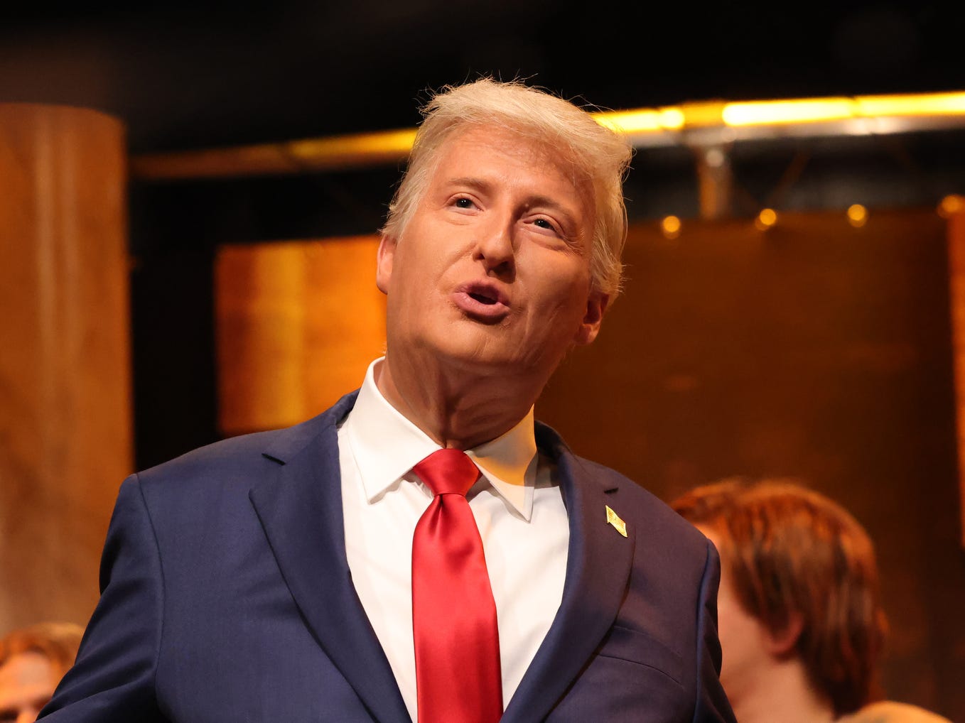 “SNL Returns with Bad Bunny Amid Late-Night Political Turmoil”