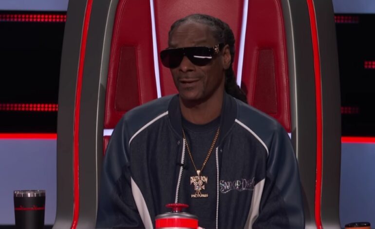 Snoop Dogg Breaks Down in Tears on The Voice – Emotional Duel