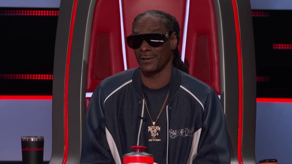 Snoop Dogg Breaks Down in Tears on The Voice – Emotional Duel