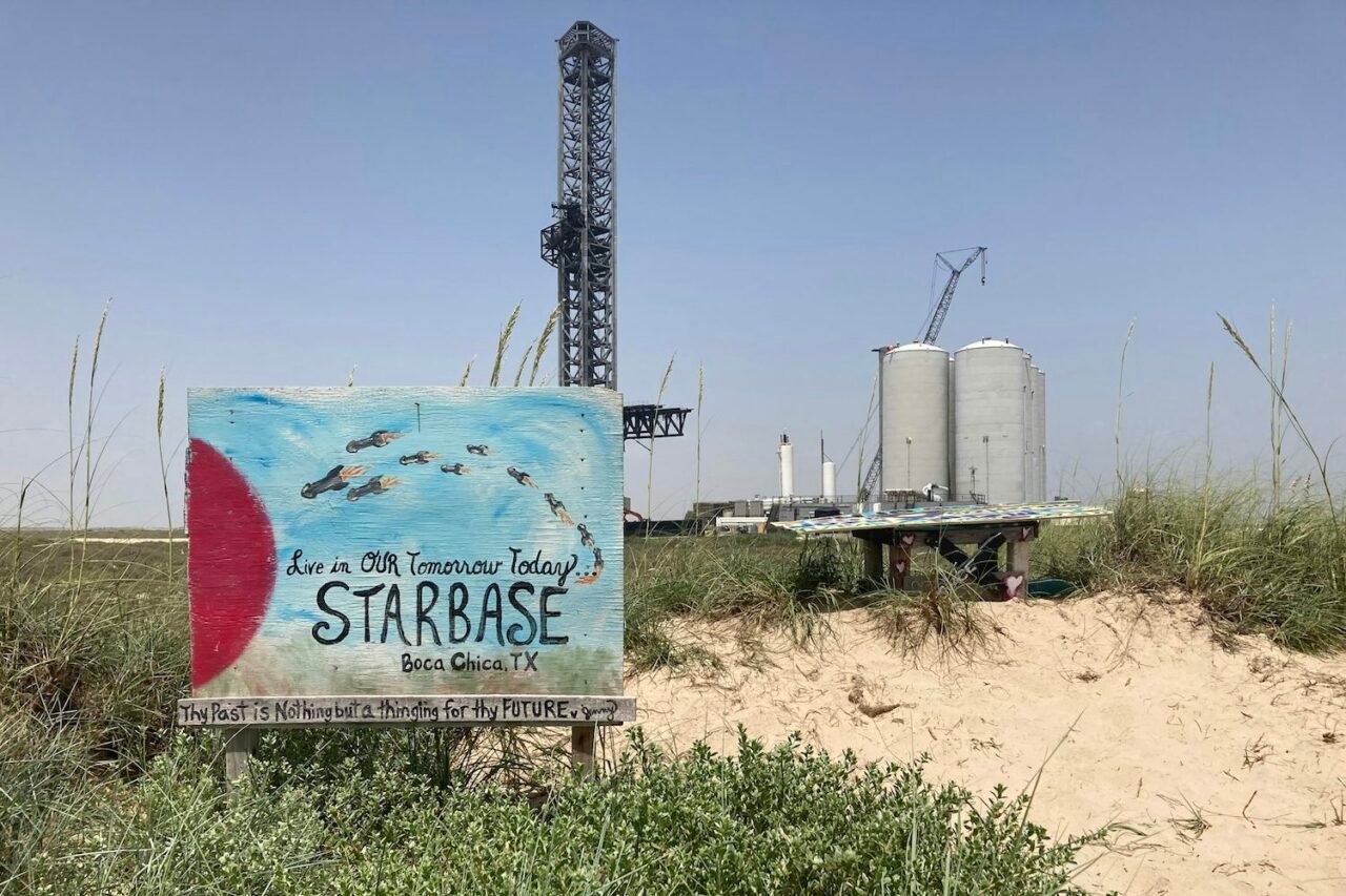 SpaceX Expands Control Over Boca Chica Beach Ahead of Launch