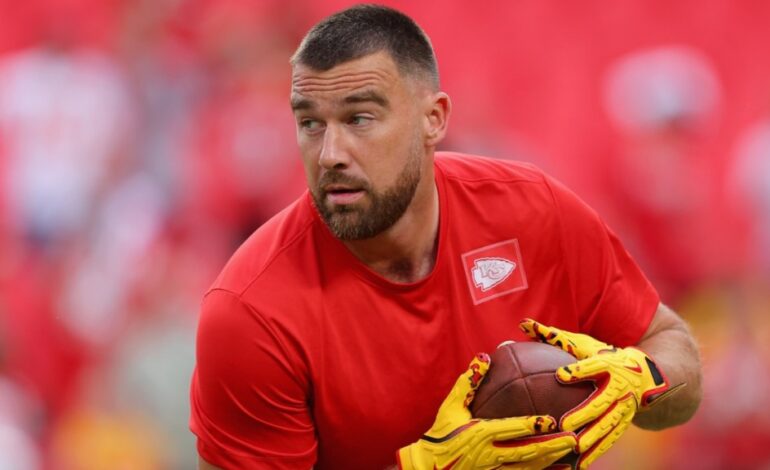 Travis Kelce’s Viral Headstand Stuns Fans During Chiefs’ Win