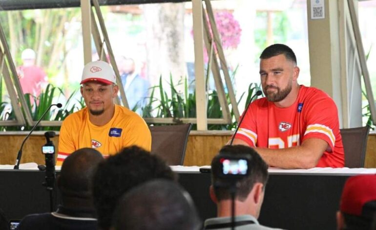 Travis Kelce Urged to Keep Peace with Mahomes After Outburst