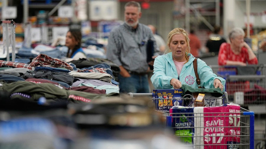 Trump Faces Economic Pressure as Inflation Hits 3 Percent