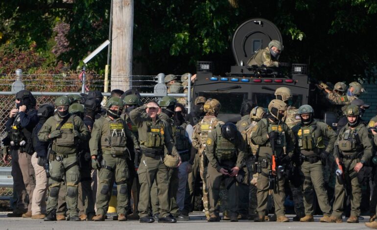 Trump Federalizes 300 Illinois National Guard Members Amid Tensions