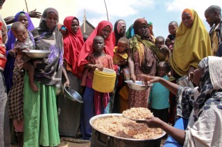 U.N. Food Agency Cuts Aid for 750,000 in Somalia Next Month