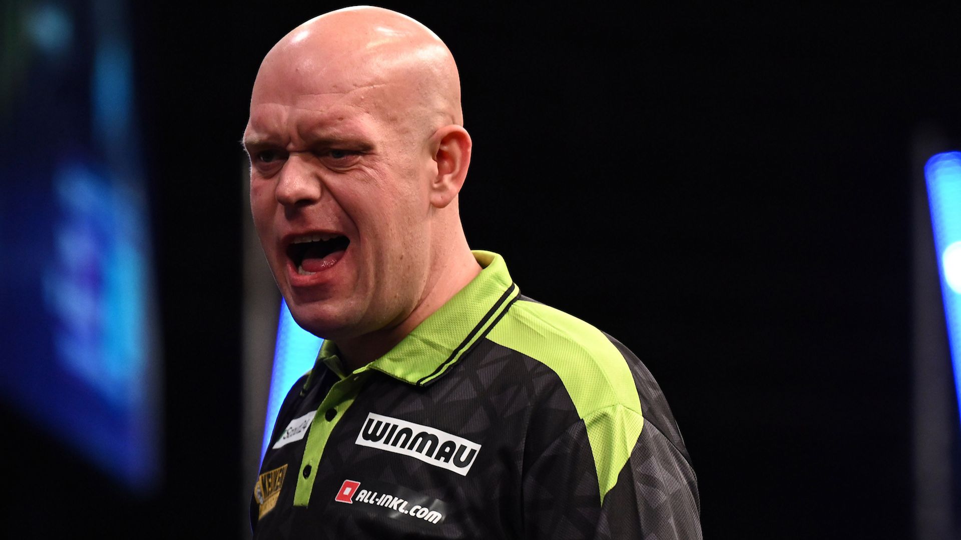 Van Gerwen Survives Close Call as Price and Clayton Exit Early