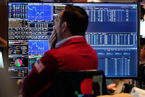 Wall Street Plummets as Trump Threatens New Tariffs on China
