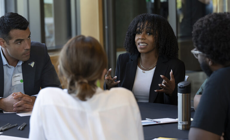 WashU Students and Community Celebrate Transit at Challenge Event