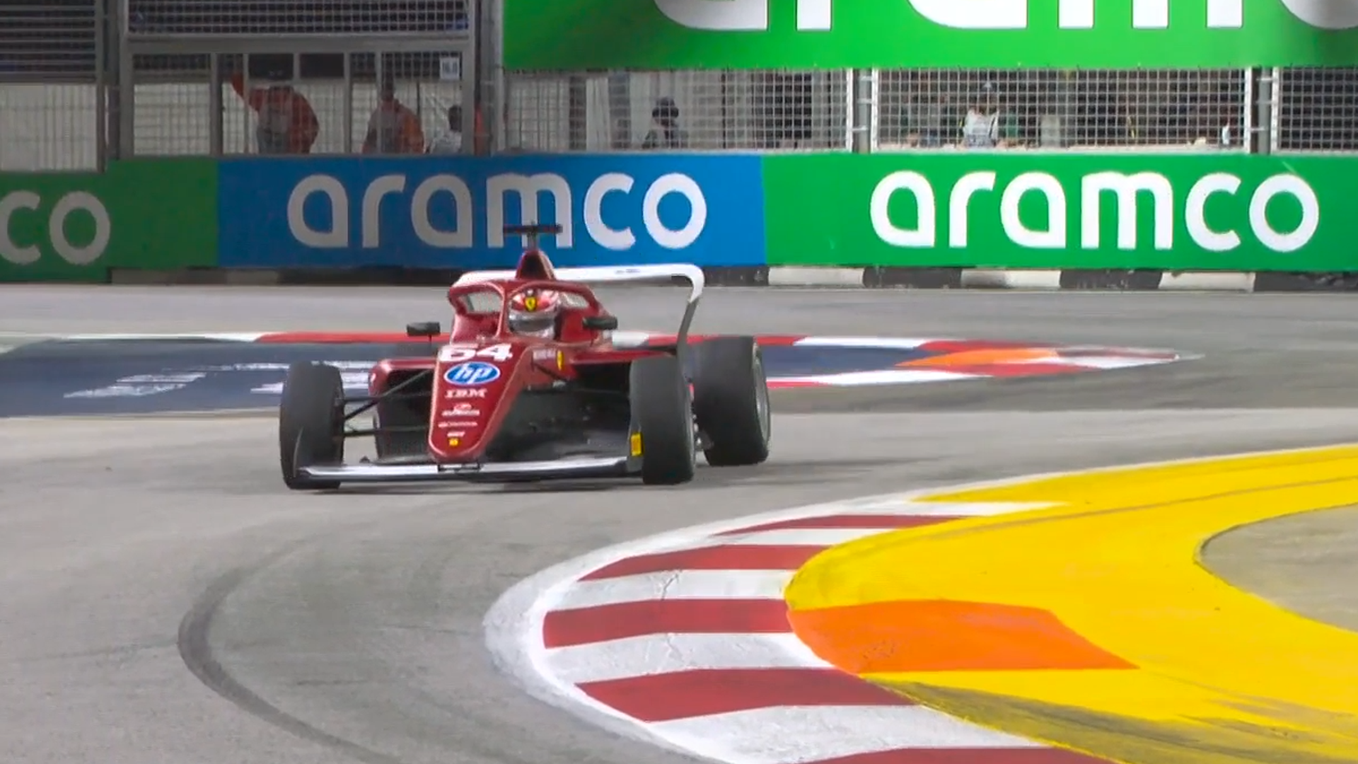 Weug Claims Impressive Pole Position in Singapore F1 Academy Race