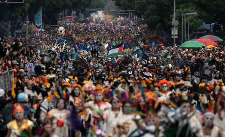1.5 Million Celebrate Day of the Dead in Vibrant Mexico City Parade