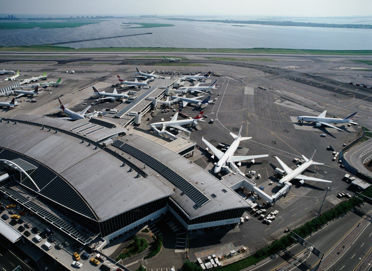 Airlines Adjust Schedules as FAA Cuts Air Traffic by 10%