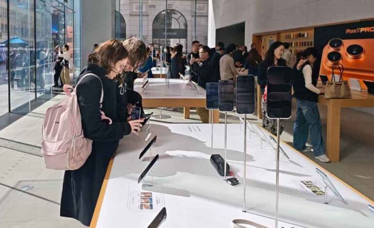 Apple Delays iPhone 18 Launch to 2027, Introduces New Strategy