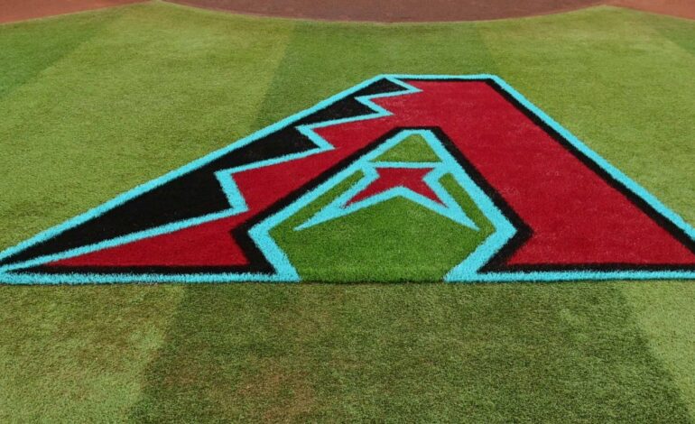 Arizona Diamondbacks Re-sign James McCann for 2024 Season