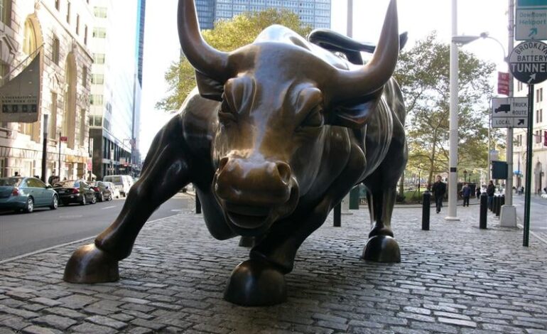 Assetmark Inc. Acquires 46,358 Shares in Dimensional ETF