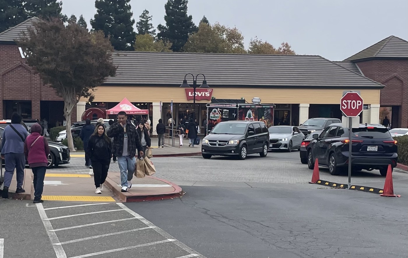 Black Friday Shopping Surges at Vacaville Premium Outlets