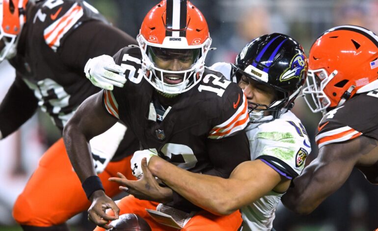 Browns QB Shedeur Sanders Debuts Amid Concussion Concerns