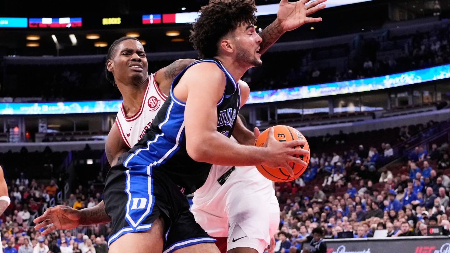 Cameron Boozer Drops 35 as No. 4 Duke Defeats No. 22 Arkansas 80-71