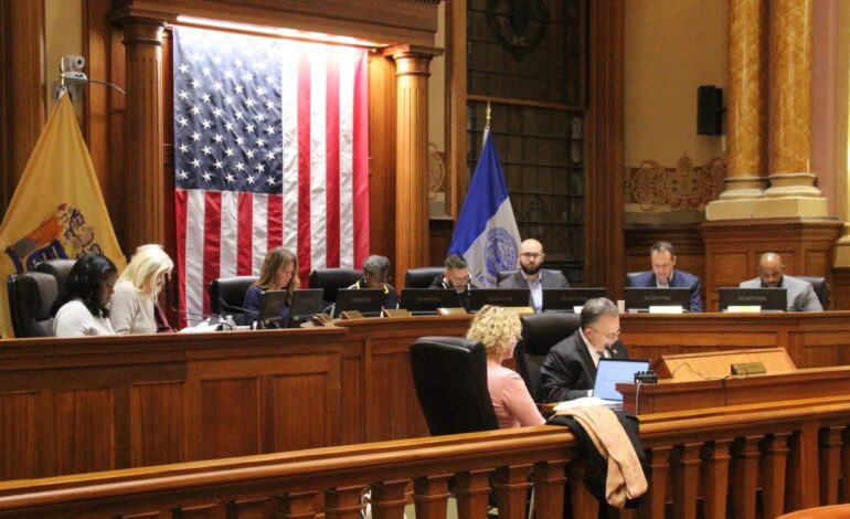 City Council Passes Urgent Pet Store Ban, Tweaks Hospital Zoning