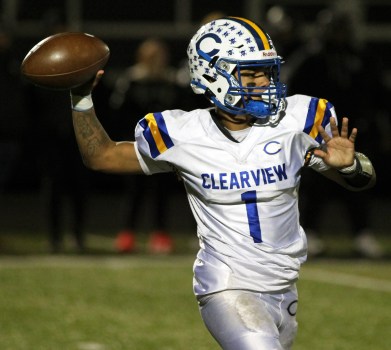 Clearview, Columbia Dominate 2025 LC8 Postseason Awards