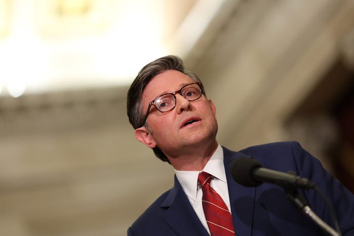 Congress Freezes Salaries for Members, Sticking at $174,000