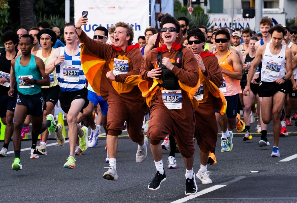 Dana Point Turkey Trot Celebrates 48th Year with 12,000 Runners