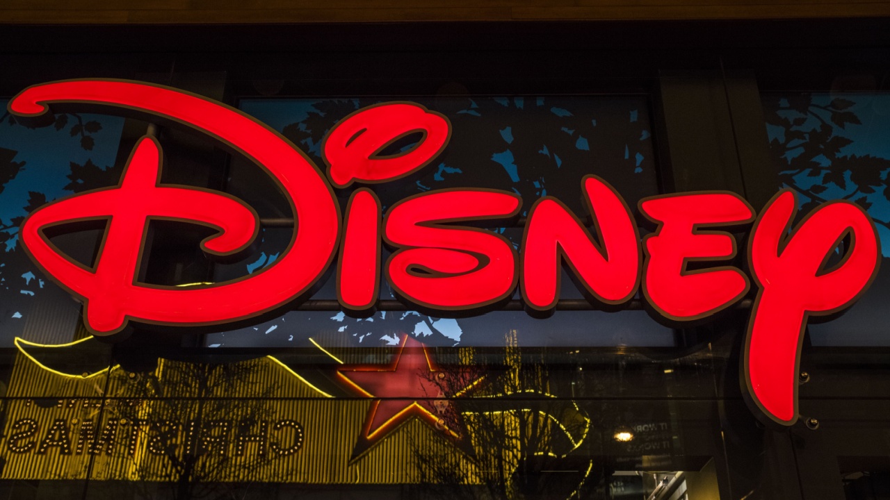 Disney Stock Dives 8% Amid Weak Revenue Reports and Market Slide