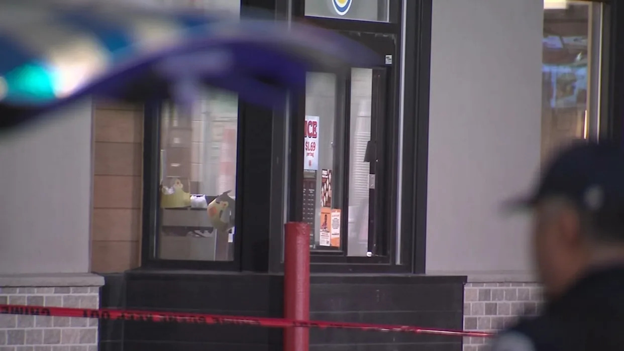 Drive-By Shooting Claims Life of 17-Year-Old in Chicago Burger King
