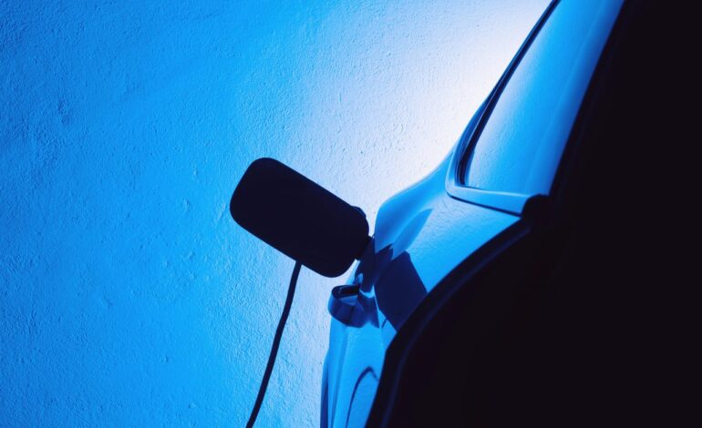 Electric Vehicles Empower Homes: Bidirectional Charging Explained