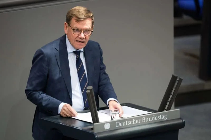 German Foreign Minister Reroutes South America Trip Due to Aircraft Failure