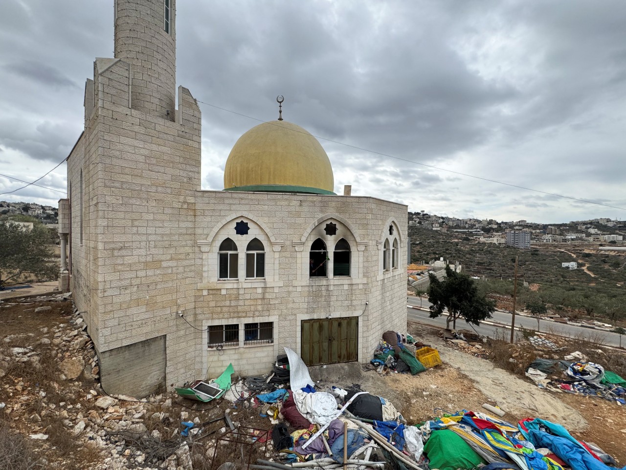Israeli Settlers Ignite Tensions with Mosque Attack in West Bank