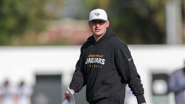 Jaguars’ Grant Udinski Addresses WR Challenges Ahead of Chargers Game