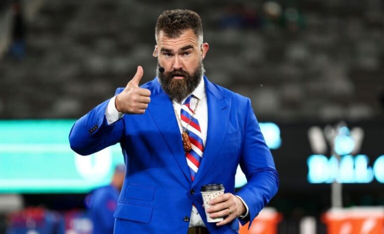 Jason Kelce Declares Himself ‘Useless’ on Thanksgiving Day