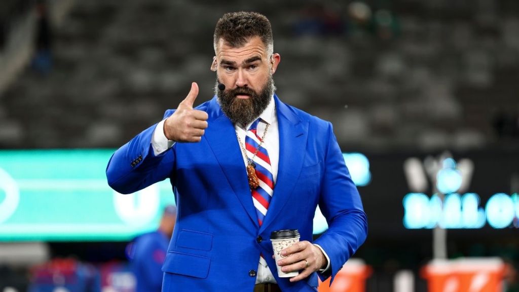 Jason Kelce Declares Himself ‘Useless’ on Thanksgiving Day