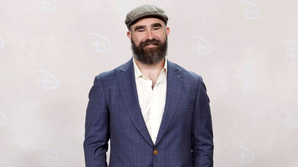 Jason Kelce’s Podcast Soars with Taylor Swift, Breaks Records