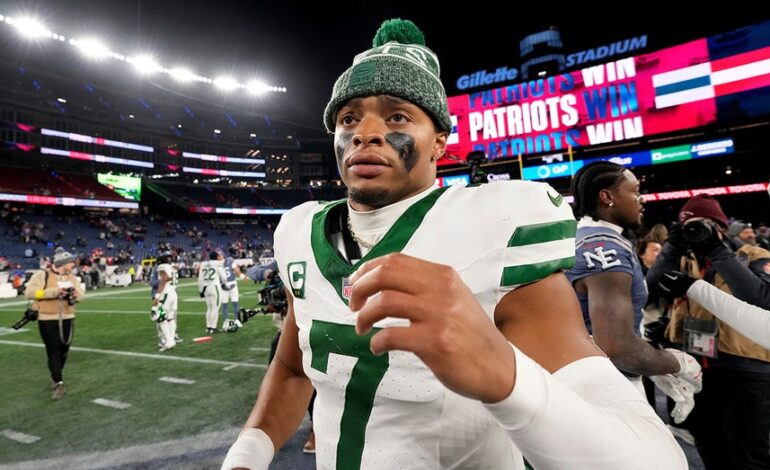 Jets’ Justin Fields Reacts Bluntly to Benching Ahead of Ravens Game