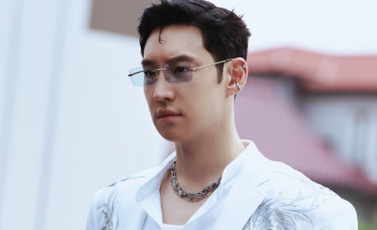 Lee Je Hoon Shines in Fashion and Language in “Taxi Driver 3”