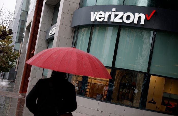 Major Companies Slash Jobs in 2025 Amid Workforce Changes