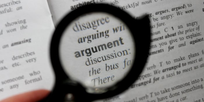 MGM CEO Urges Strong Regulation as Prediction Market Rift Grows