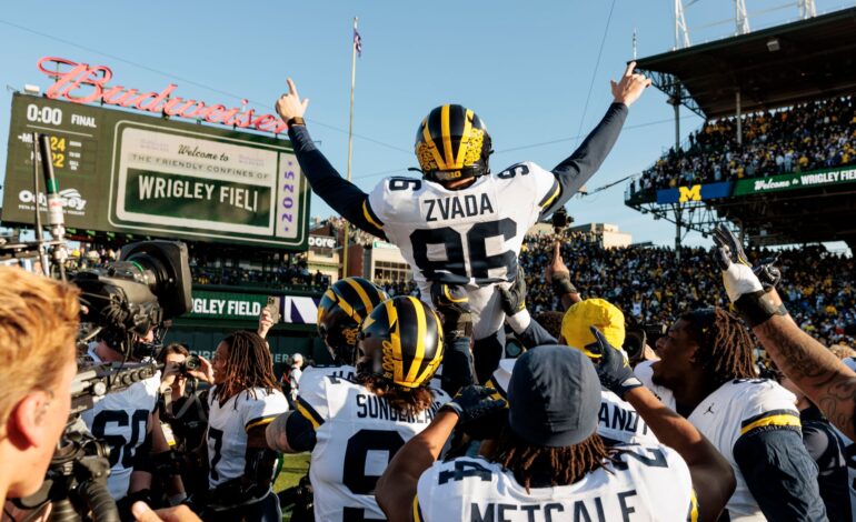 Michigan Edges Northwestern 24-22 with Last-Second Field Goal