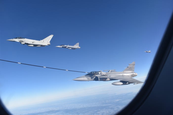 NATO Fighter Jets Refueled Near Russia in Urgent Mission
