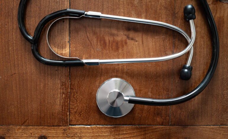 Oncologist Abandons White Coat to Foster Patient Connections