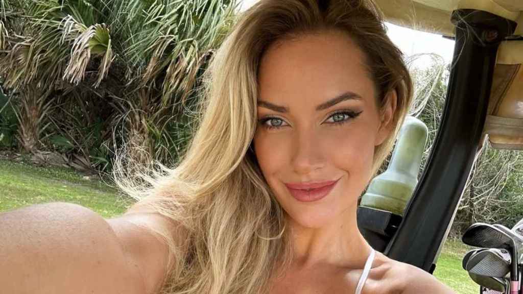 Paige Spiranac’s Stunning Lingerie Calendar Photo Sparks Buzz