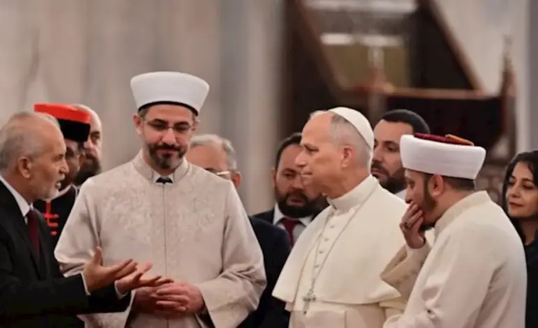 Pope Leo XIV Visits Blue Mosque, Opts Against Prayer in Istanbul
