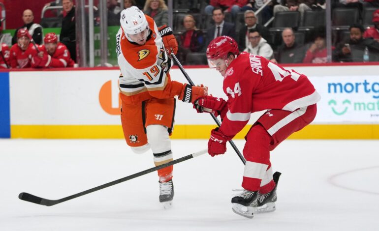 Red Wings’ Axel Sandin-Pellikka Shines in 6-3 Victory Over Ducks