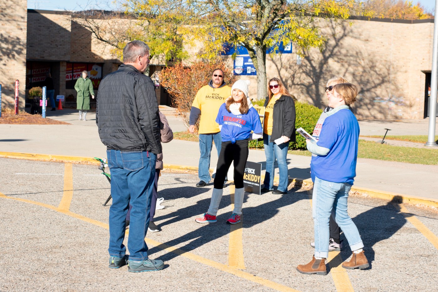 Roseville Mayor Taylor Defeats Challenger; Shoemaker Retains Seat