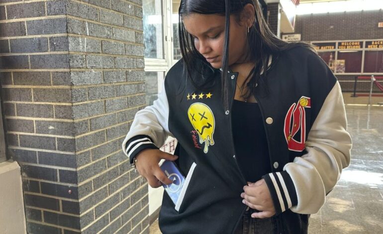 Schools Across the Globe Reassess Smartphone Use in Classrooms