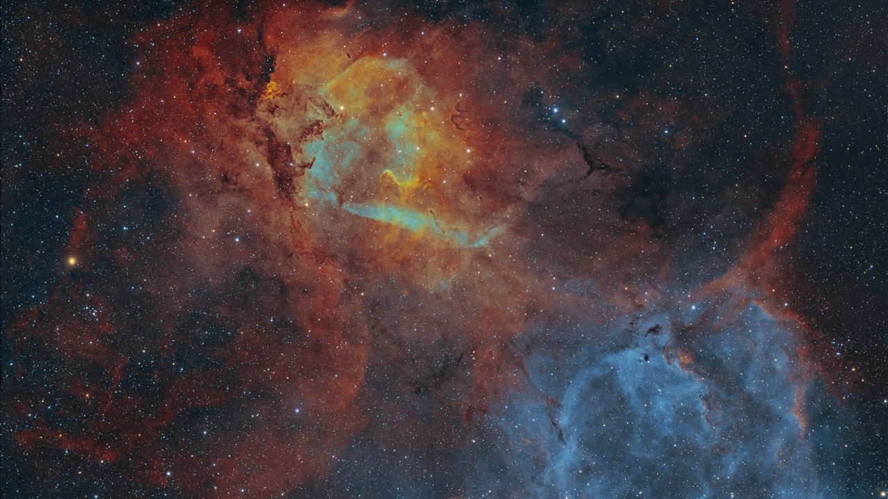 Stunning Deep-Space Image Reveals Lion Nebula’s Splendor