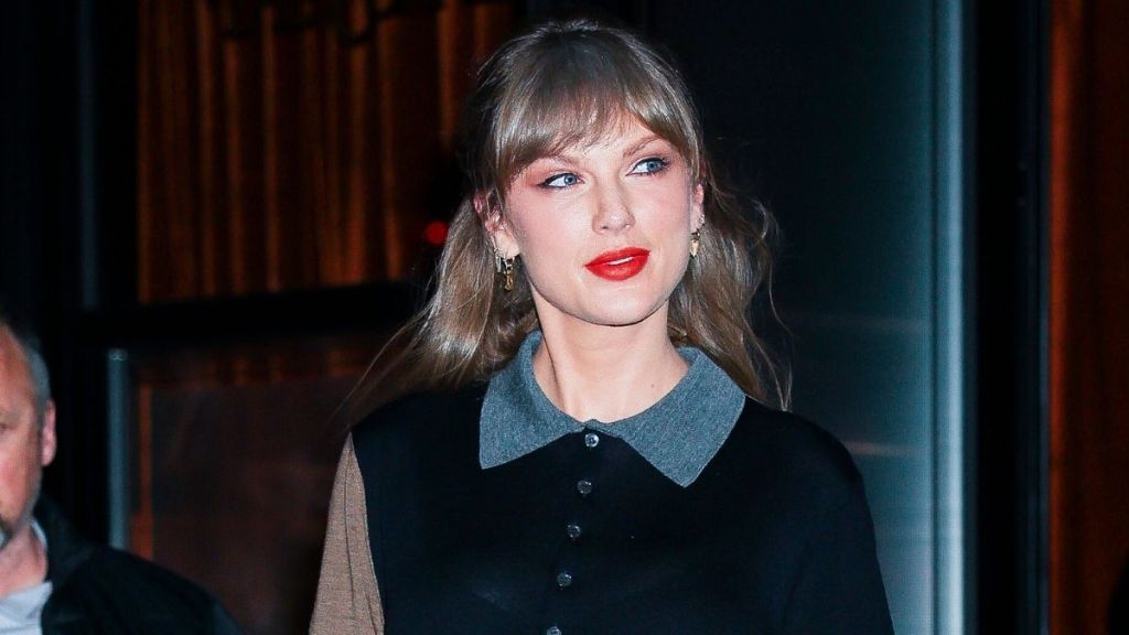 Taylor Swift Shines as Travis Kelce’s Good-Luck Charm in Chiefs Win